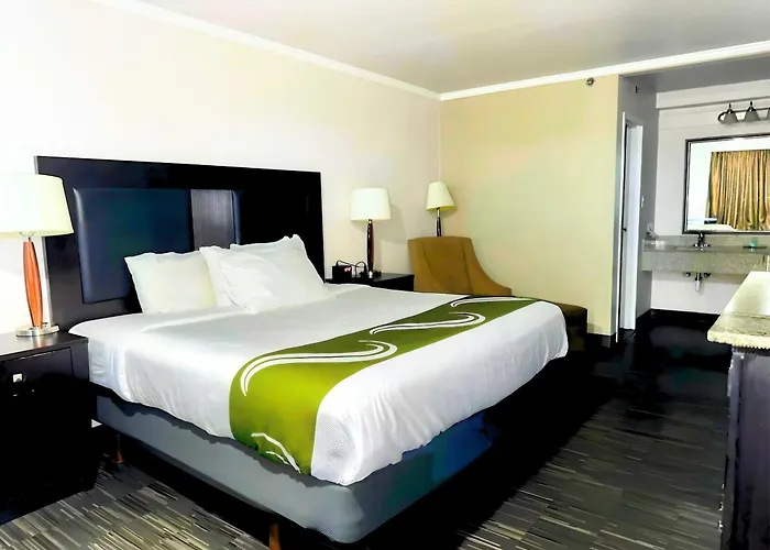 Quality Worth - Downtown East Gasthof