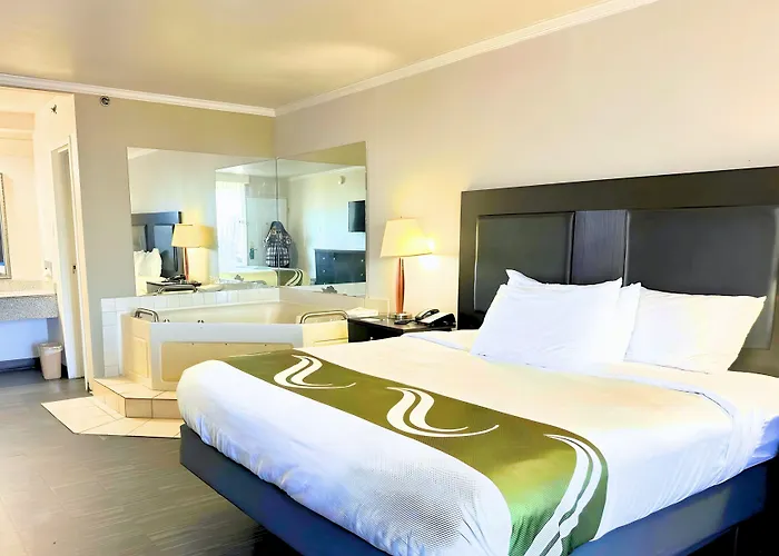 Quality Worth - Downtown East 2* Fort Worth